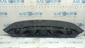 The front bumper guard of the Audi A5 F5 18-19 is worn out.