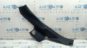 Audi Q7 16-26 black lower right rear pillar trim, scratches