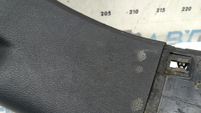 Audi Q7 16-26 black lower right rear pillar trim, scratches
