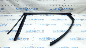 Rear left window seal for Audi Q7 16-26 with chrome molding, bent molding