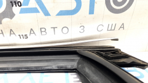 Rear left window seal for Audi Q7 16-26 with chrome molding, bent molding