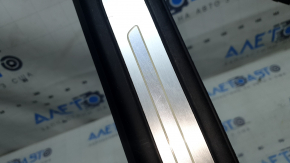 Front right outer door sill trim for Audi Q7 16-26, black with chrome, backlit, scratches