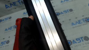Front right outer door sill trim for Audi Q7 16-26, black with chrome, backlit, scratches