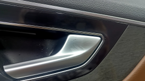 Front right door panel for the Audi Q7 16-19, black, brown leather insert, glossy black and dark wood trim, BOSE, brown leather armrest with handle, scratches, dent
