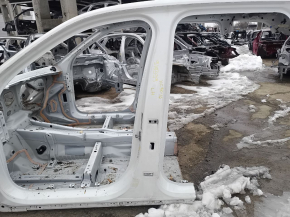 The central left body pillar of the Volvo XC90 16-26 on the body