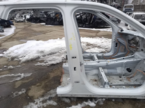 The central right body pillar of the Volvo XC90 16-26 on the body