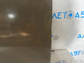 Tesla Model 3 18 front right door, China, dented corner