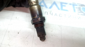 The left lambda probe on the first Audi Q7 16-19 3.0T has its edges torn off.