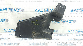 The rear right underbody protection of the Toyota Camry v70 18-24 hybrid is torn.
