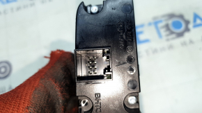 Audi A4 B9 17-25 rear climate control with heated seats, scratches on the glass