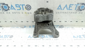 The right engine mount of a Honda Accord 18-22 2.0 hybrid is cracked.