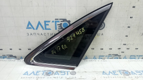 Rear right window, blind glass, Audi A4 B9 17-19, chrome, scratches on chrome