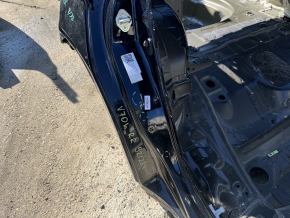 Right rear fender deflection on a Toyota Camry v70 18-24