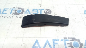 Left headlight cover for Kia Niro 17-22 is small, structure, and the mount is broken.