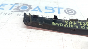 Left headlight cover for Kia Niro 17-22 is small, structure, and the mount is broken.