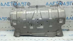 The front engine guard of the BMW 3 G20 19-26 is dented.