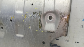 The front engine guard of the BMW 3 G20 19-26 is dented.