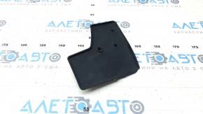 Lincoln Corsair 20-26 right rear fender liner missing fragment