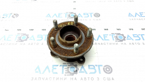 Lincoln Corsair 20-26 AWD rear right hub rusty