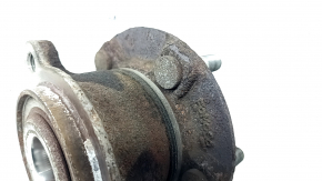 Lincoln Corsair 20-26 AWD rear right hub rusty