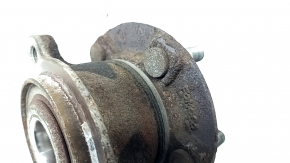 Lincoln Corsair 20-26 AWD rear left wheel hub rusty