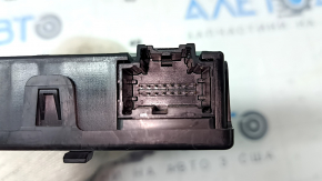 Lincoln Corsair 20-26 Passenger Seat Inflator Valve Block