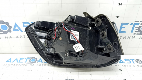 Jeep Compass 19-26 halogen outer right fender light, cracked