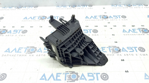 The Jeep Compass 22-26 battery fuse box housing has a broken mount.