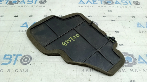 Left rear bumper seal for Nissan Rogue 21-23, broken latch