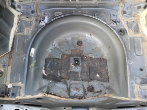 Toyota Prius 30 10-15 trunk trough on the body