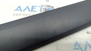 Right front pillar molding Nissan Rogue 21-26, seal has dried out, worn out