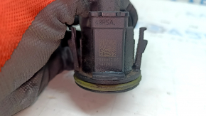 The heated ventilation tube of a BMW X3 F25 13-17 2.0T has a torn insulation.