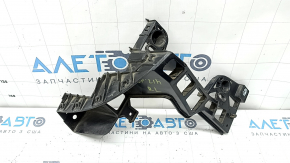 Left rear bumper mount under the Jeep Grand Cherokee WL 22-25 light