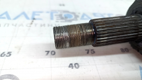 The front left half shaft of a Nissan Rogue 21-26 1.5T AWD has a stripped thread.