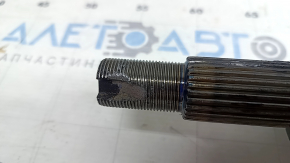 The front right half shaft of a Nissan Rogue 22-23 1.5 AWD has a stripped thread.