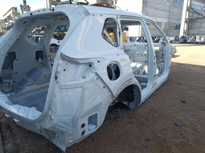 Nissan Rogue 21-26 rear right quarter wing on the body, white