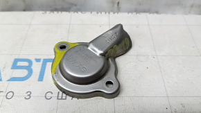 The valve cover of the variable valve timing of the Audi Q8 19-26 3.0T MHEV is dented