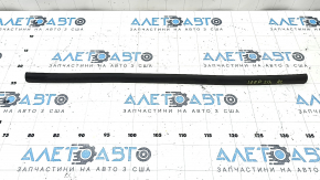 Jeep Grand Cherokee WL 22-25 rear left door lower seal