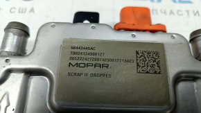 The electric heater for the Jeep Grand Cherokee WL 22-26 PHEV has a broken connector.
