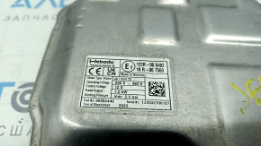 The electric heater for the Jeep Grand Cherokee WL 22-26 PHEV has a broken connector.