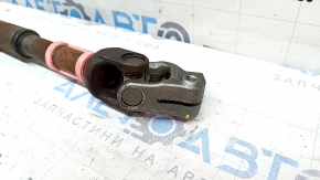 The steering shaft of a Toyota Rav4 13-18 is rusty.