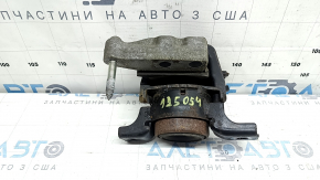 Right engine mount for a 1998 Toyota Rav4 hybrid, rusty