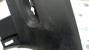 Lower left center pillar trim for Jeep Grand Cherokee WL 21-26, lower part, black, worn, broken mount