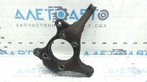 The front left axle of a Toyota Rav4 13-18 is rusty.