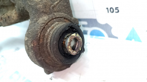 The rear right axle of a Toyota Rav4 13-18 AWD is rusty. The bushing needs replacing.
