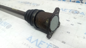 The rear left half-shaft of a Toyota Rav4 16-18 hybrid is rusty.