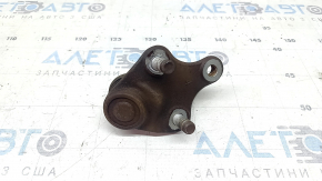 The left ball joint of a Toyota Rav4 13-18 is rusty.