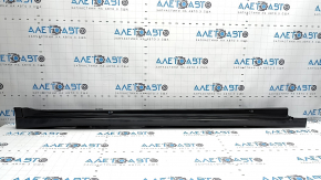 Right threshold for Lexus ES 19-26