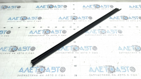 Inner glass seal for the front left door of a Kia Sportage 23-26