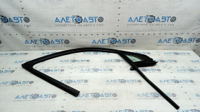 Triangle door glass with seal, front right, Kia Sportage 23-26